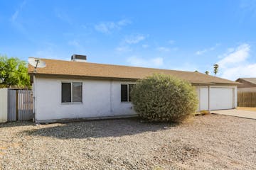 6720 W Holly St Phoenix, AZ 85035